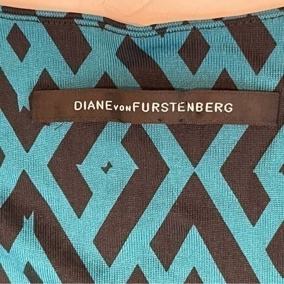 Diane Avon Furstenberg 100% Silk Laetitia Party Event Dress NWOT Size XS - Picture 8 of 11